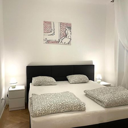 Home Sweet Home - Stephansdom Виена Екстериор снимка